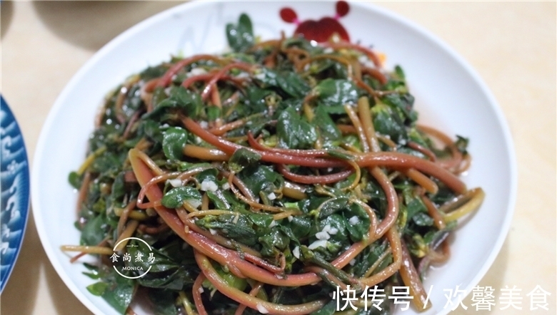 小姑子来吃饭,婆婆下厨做了四菜一汤,荤素搭配,比饭店有滋味