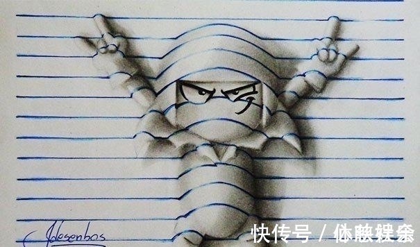 老师$15岁男孩上课总是不专心低头画画!老师翻开他笔记本后甘拜下风