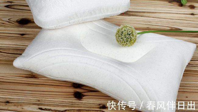 医生|晚上睡觉的枕头,是硬的好,还是软的好?听听医生怎么讲