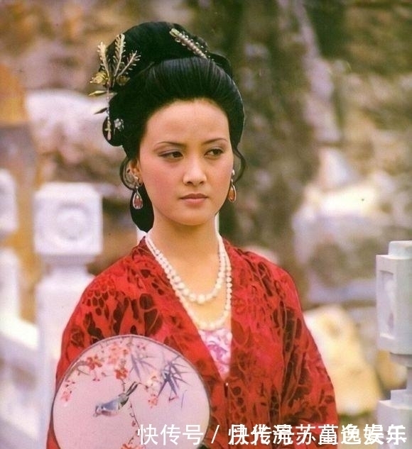 贾代善小妾有6个,贾母当初如何对待她们的她用八个字说出答案