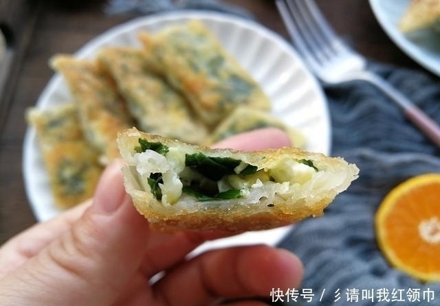 韭菜盒子|韭菜盒子这样做,不和面不擀皮,10分钟就能做一盘,皮薄馅儿香