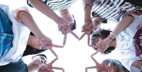 初中女生|中学生最新身高标准,女孩子多高算合格呢,超高也不好