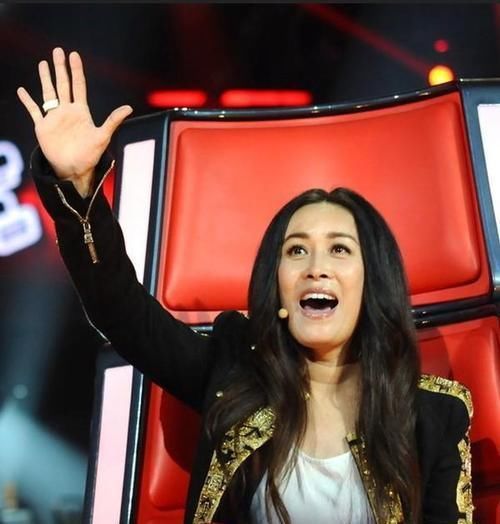 歌唱家|那英被曝《中国好声音》盲选录制完后将被一知名国家队歌唱家代替