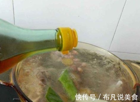 炖排骨,放这2味等于白炖!之前没注意,难怪汤不白,还没营养