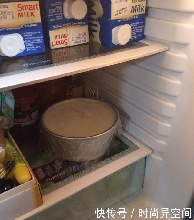 适合|做这个蛋糕不需要烤箱,有冰箱就能做,正适合夏天吃