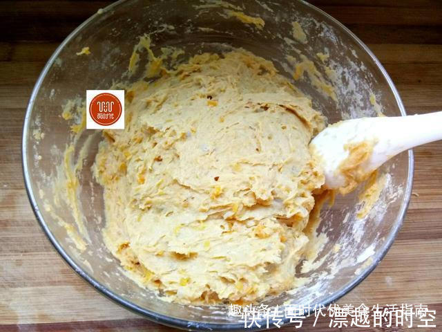 红薯饼的新做法，不烤不油炸，健康又美味，做法还简单！