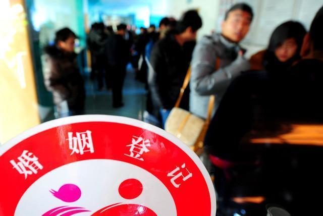 妇产科|妇产科护士：入行二十年，见证生女孩被轻视到生女孩欢呼的大逆转