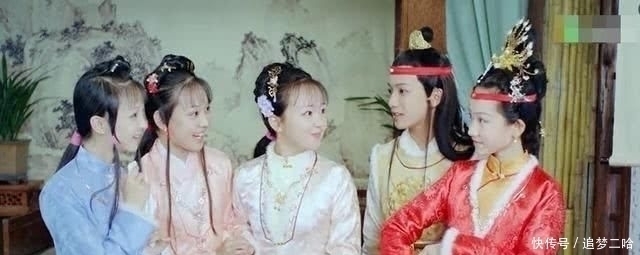 欠佳|新版《红楼梦》悄然开播,宝玉呆萌,黛玉欠佳,香菱太美酷似佟丽娅