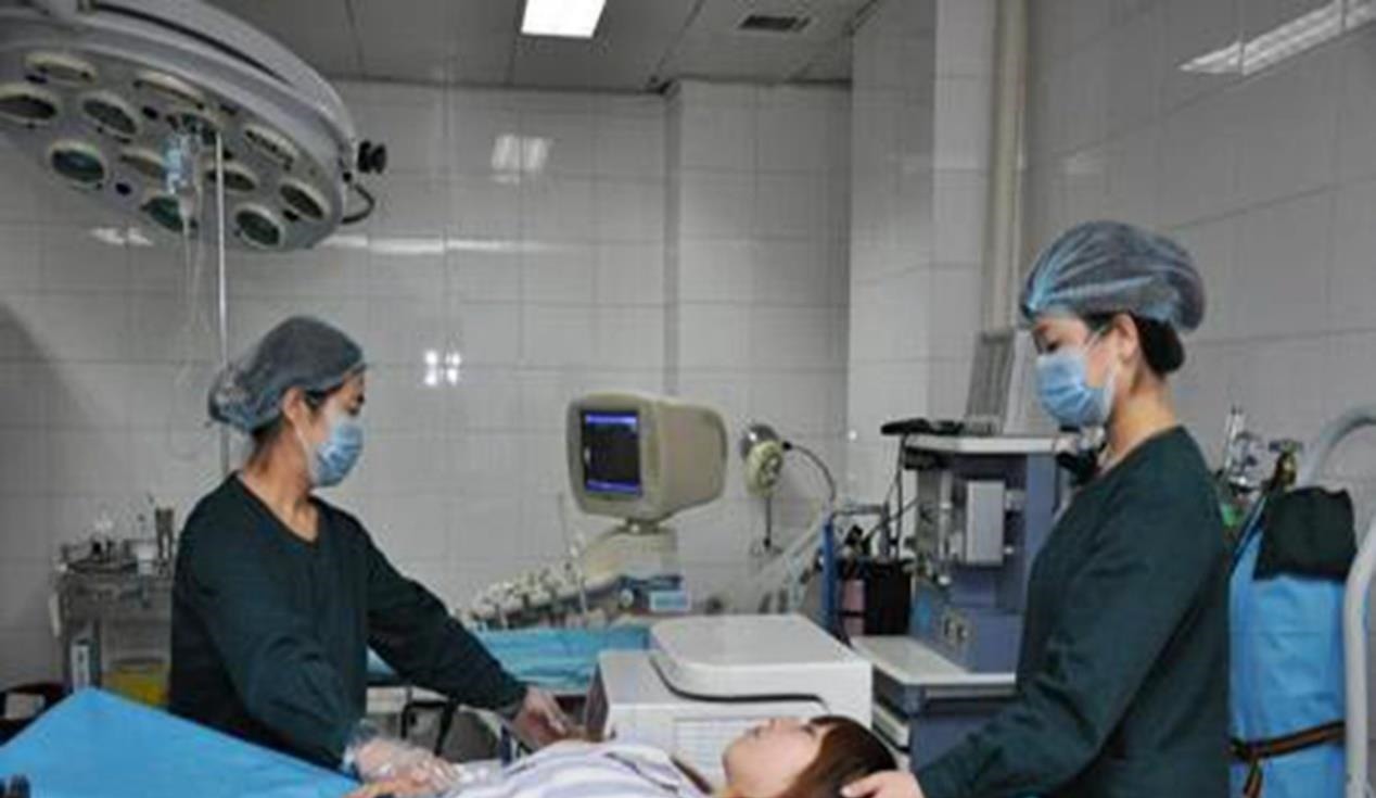 手术|孕妇剖腹产提过哪些离谱要求?割脂肪、结扎……最后一个更离谱