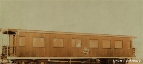 表情|为何美国人看见慈禧下了火车,就断定大清将灭?只因慈禧一个表情