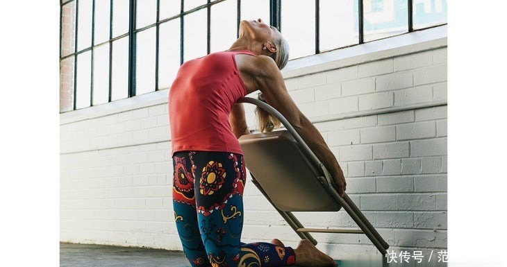 瑜伽|瑜伽骆驼式总是腰痛?手抓不到脚?这9个技巧要掌握