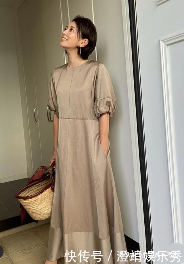 早秋40女人别总穿“老头衫”,你需要优雅质感,日本博主来教你