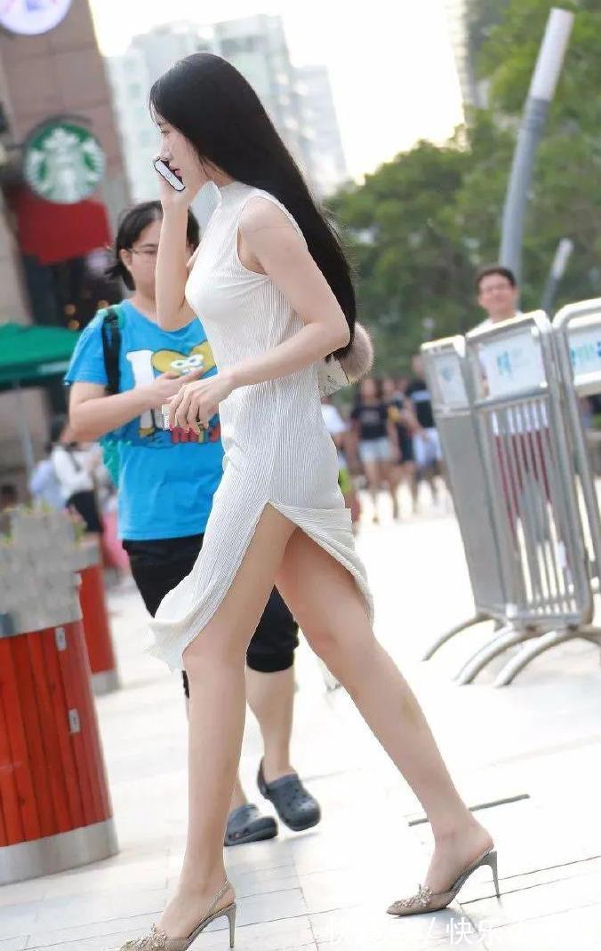 贵妇范 非常有贵妇范的小姐姐,独自一人逛街,好想过去帮她买杯奶茶喝喝