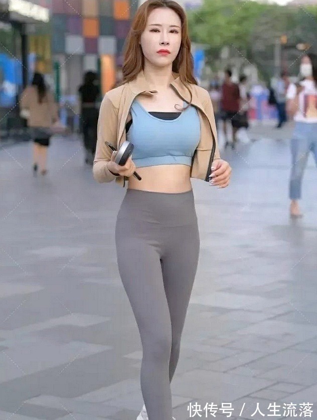 小姐姐 运动型的小姐姐,简单实用又得体知性,让你美得不动声色