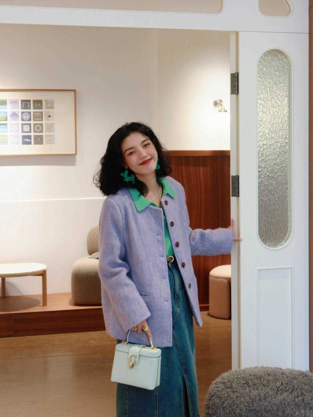 针织 温柔浪漫的小清新穿搭示范,这几套简约又日常,照着穿准没错