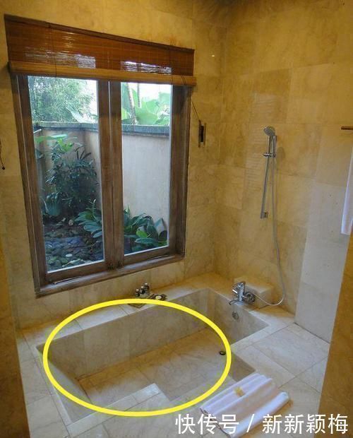 下沉式|头一次见装下沉式浴缸,没想到这么偷面积的卫生间更漂亮宽敞了