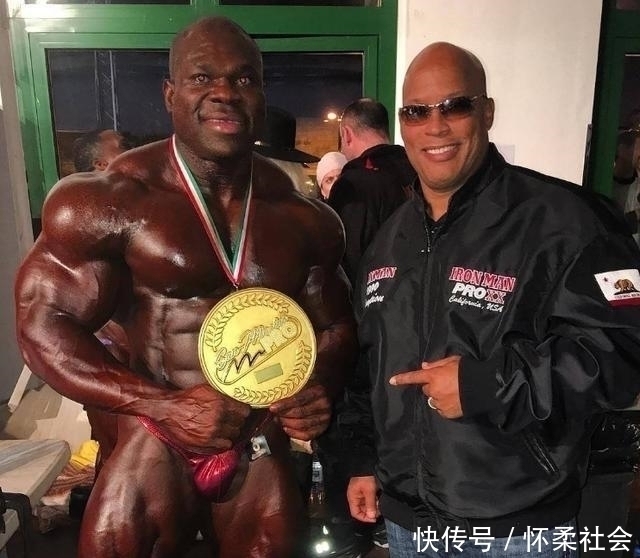 格林|现实版黑金刚,亮瞎我的狗眼,强壮的只剩下肌肉了