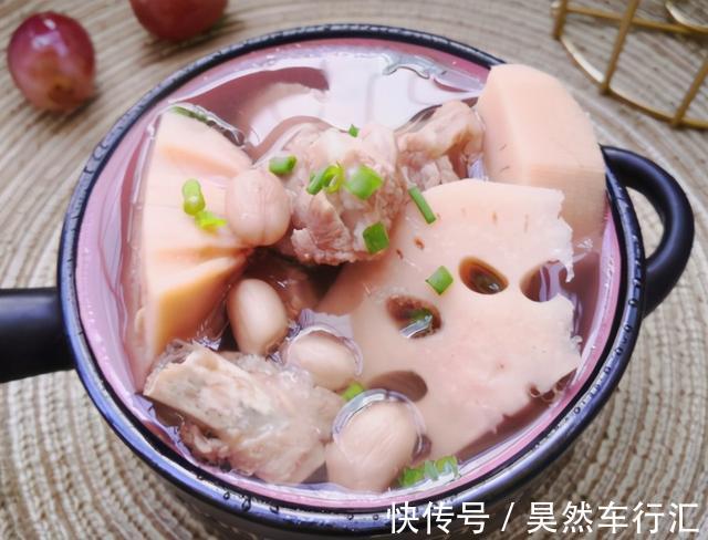 莲藕汤|炖莲藕汤为啥总发黑？大厨教我1招技巧，莲藕鲜香软烂，色泽白净
