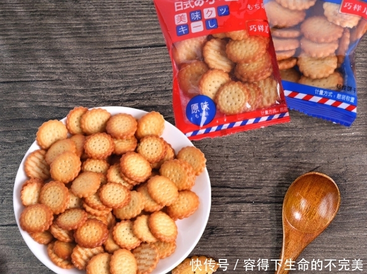 超市有4种“尴尬”饼干,比奥利奥好吃却无人问津,导购:不识货啊!