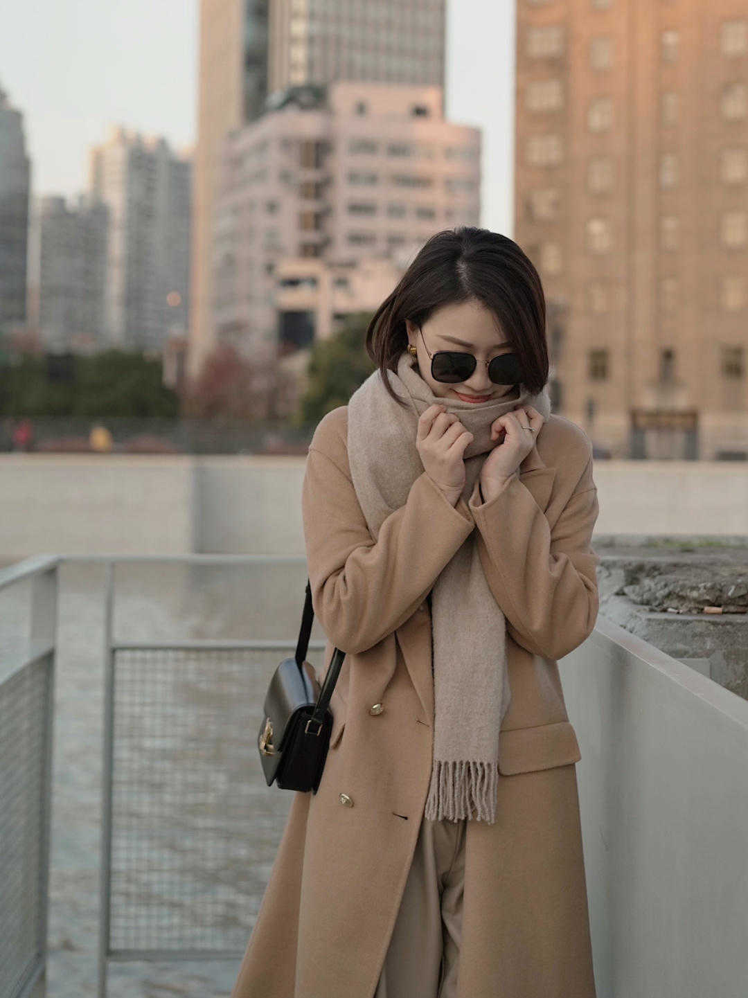 搭配 高级棕怎么穿更高级?看看这些搭配方式,经典时髦又显气质