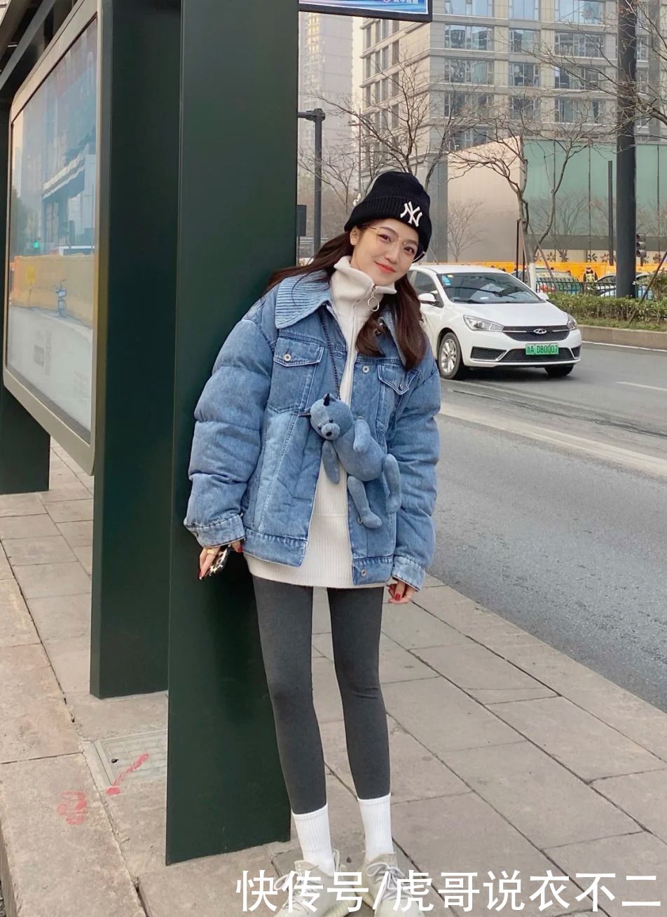 别拿袜子不当单品，今年新流行，袜子外穿太潮流