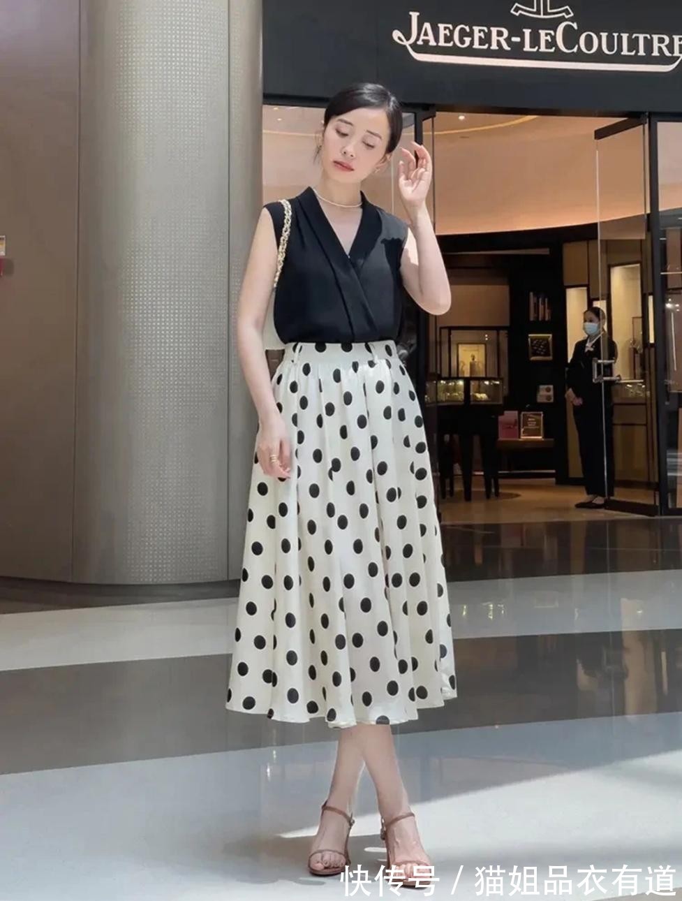 女人|奔四奔五的女人,试试这4种“高级风格”,简单实用堪称时尚范本