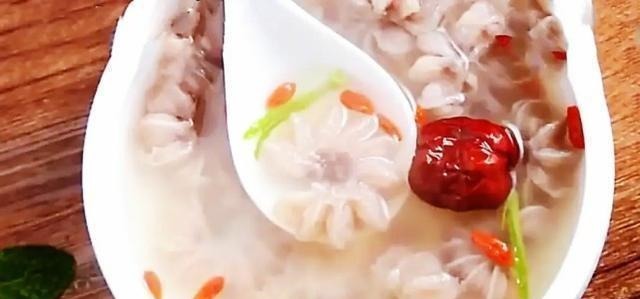 牛鞭汤|女生参加饭局时,遇见这道菜可以多吃,但是要少问,要不多尴尬!