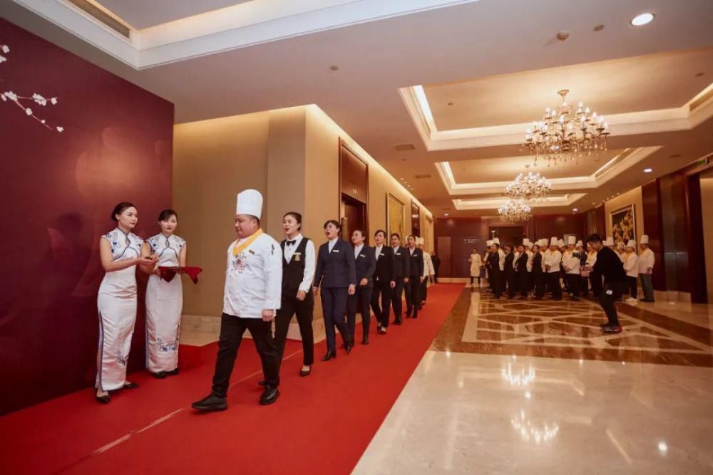  餐桌|12月8日，金龙玉凤这场餐桌盛宴让我大开眼界！