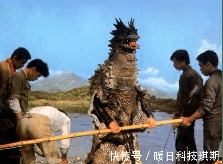 拍摄|你见过奥特曼的拍摄现场吗?简直辣眼睛!再也不想看奥特曼了!