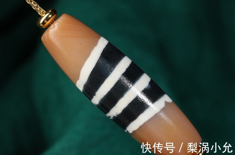 油润$为什么有钱老板喜欢佩戴天珠,天珠浑然天成,让人慨叹造物之完美