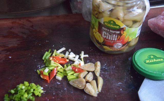 茄子此做法，鲜香解馋，儿子又多吃了一碗饭