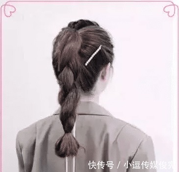马尾辫|建议:天热了就扎这4款“马尾辫”,凉快又洋气,手残党也学的会
