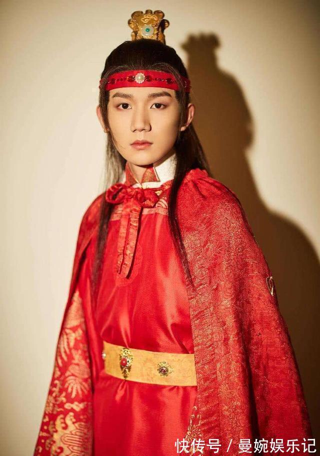 康熙年间|贾宝玉有多不中用？黛玉骂他银样镴枪头，与他偷试的袭人深有体会