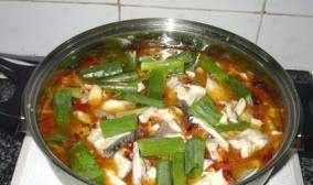  搅拌均匀|水煮鱼一煮就碎？因为你只会加淀粉，少了这1样，不碎就怪了