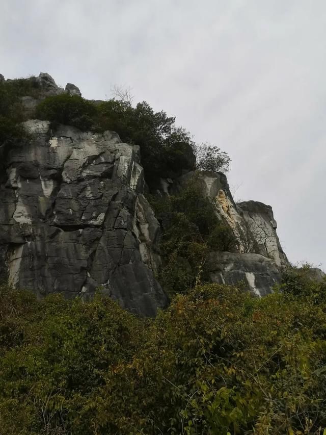 中年|往来临桂经常看到的这座山终于被人揭开了“面纱”！它是……