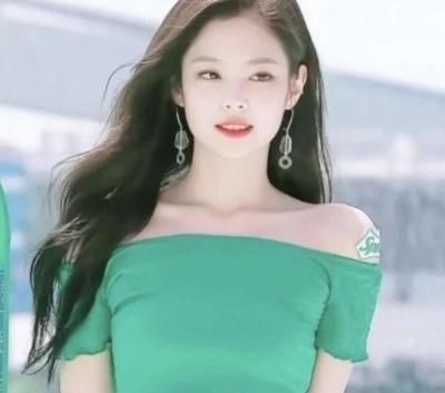 秃头马尾 学生党别扎“秃头马尾”了,试试这3款发型,秒变小仙女