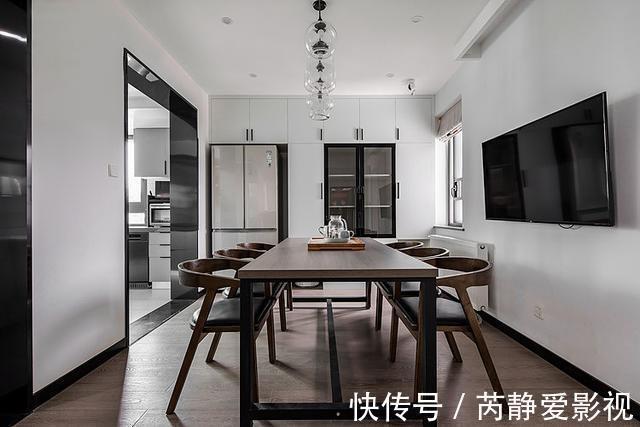 起居室|这对夫妻很有远见,选择去客厅化装修,让一家人的感情快速升温