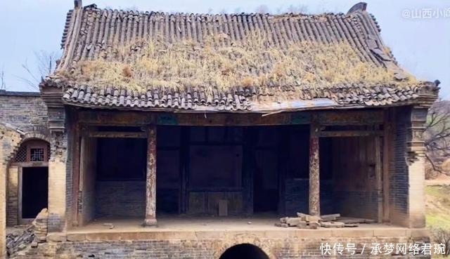 山西200年地主大院，村民将地主扔下悬崖，抢光了屋里的宝物