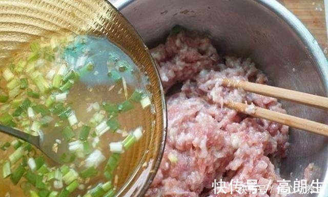 59岁老师傅说调饺子馅时，有2种料不可缺少，少一种饺子都难吃