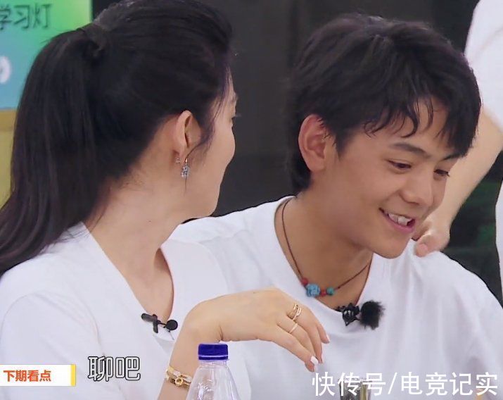 节目|《中餐厅》下期预告，赵丽颖帮黄晓明干活，丁真被迫与姐姐们聊天