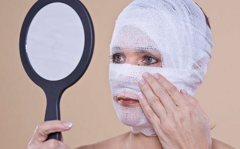 哪些人不适合双眼皮吸脂，双眼皮吸脂痛不痛？