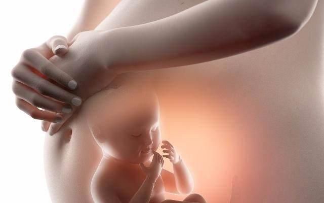 怀孕|同样是怀孕，“肚脐”鼓出和凹进有什么区别？多半是这3个原因