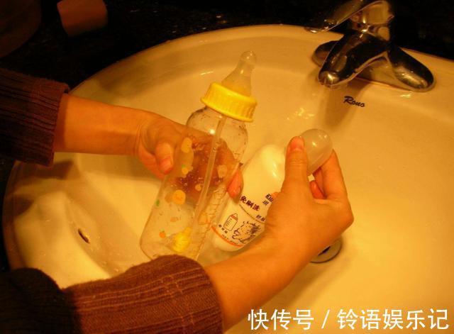 家长|宝妈洗奶瓶的功夫,回头看娃就没了气息,家长的疏忽却让孩子背锅