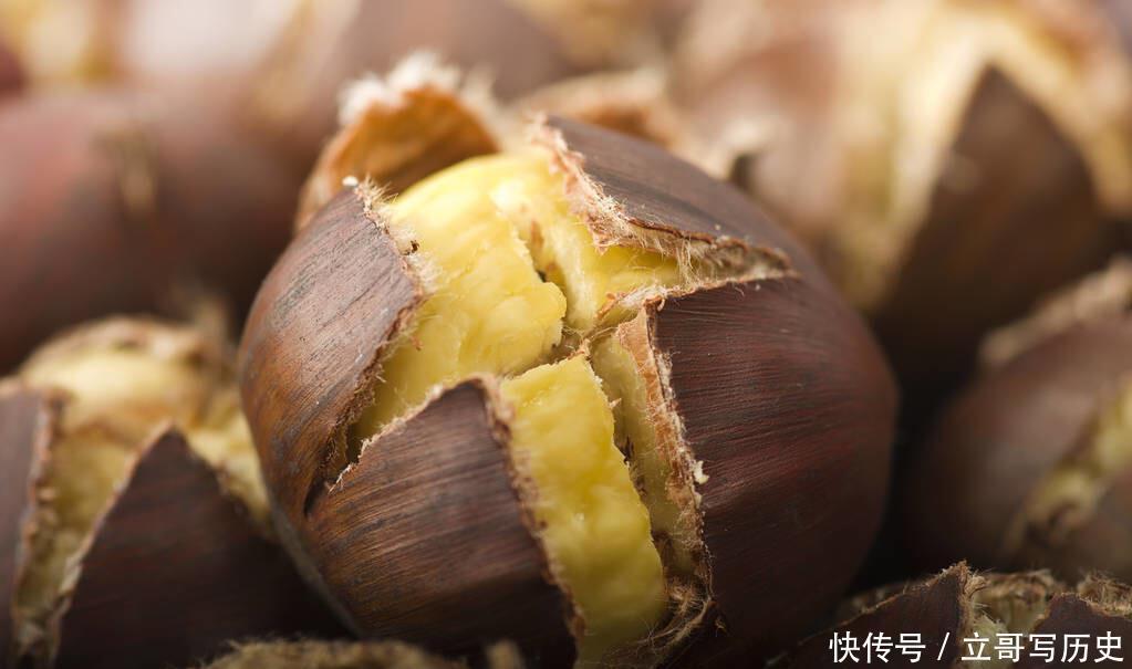 好吃|生板栗买回家,不用煮也不用炒,教你简单做法,好剥壳又好吃