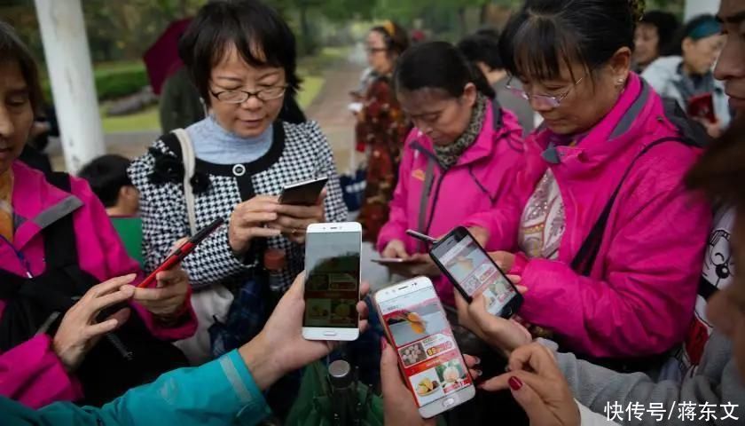 中国|社区团购，中国互联网天团疯抢的千亿新风口？