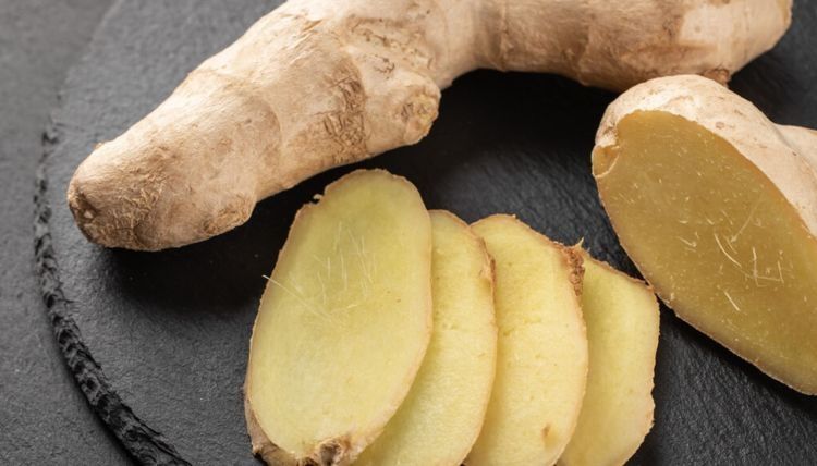 大虾不要再白灼了，教你一个做法，鲜咸入味又酥脆，好吃又下饭