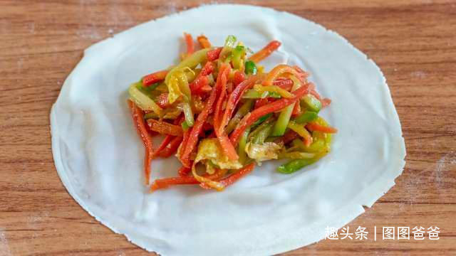 早餐别吃包子馒头了，1块钱饺子皮，5种巧用，美味解馋，孩子最爱