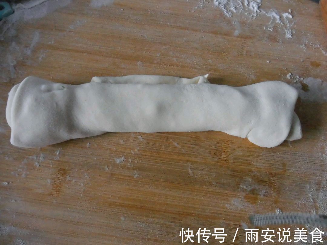 千层葱油薄饼家庭做法，美味好吃，营养健康