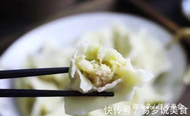 用大白菜做馅包饺子,不能少了这一步,学会了2盘不够吃