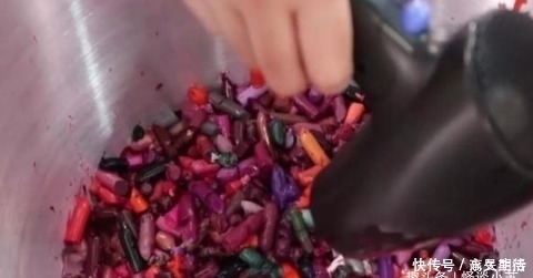 颜色|200支口红，混合起来是什么色号？网友：颜色也太美了吧